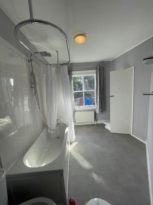 Brady'S Glastonbury Beautiful Pad Great Location! ภายนอก รูปภาพ