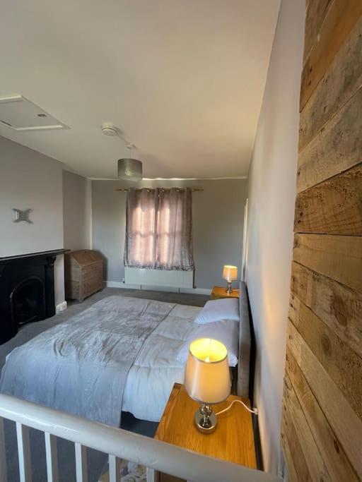 Brady'S Glastonbury Beautiful Pad Great Location! ภายนอก รูปภาพ