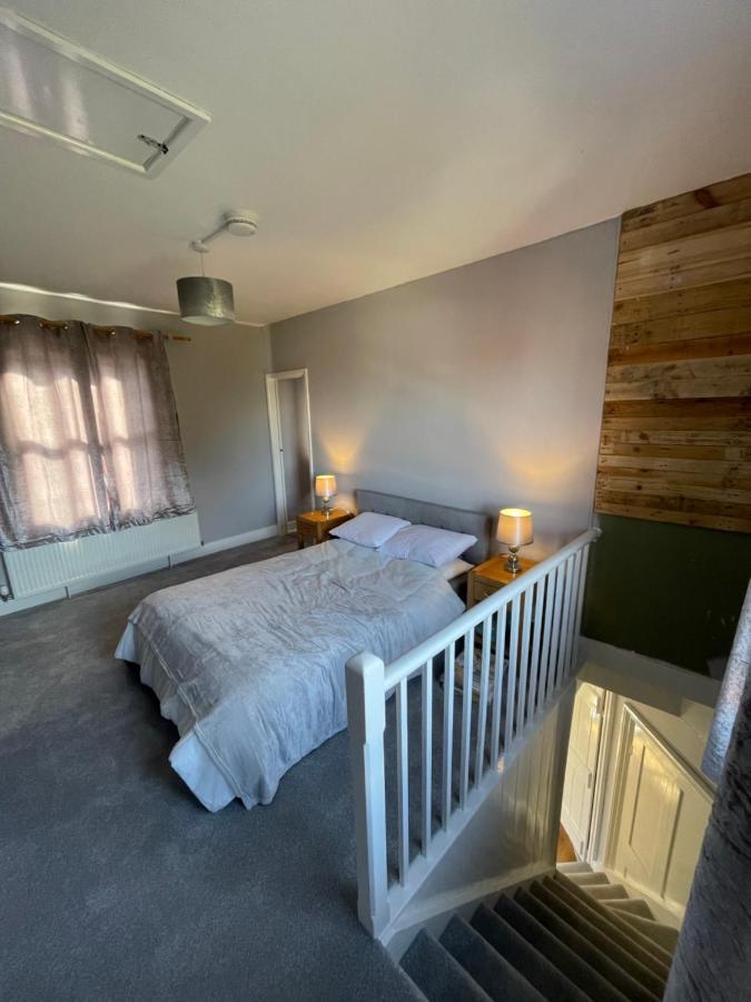 Brady'S Glastonbury Beautiful Pad Great Location! ภายนอก รูปภาพ